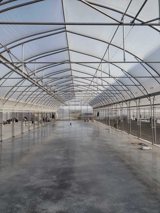 Posadzka betonowa — hala magazynowa